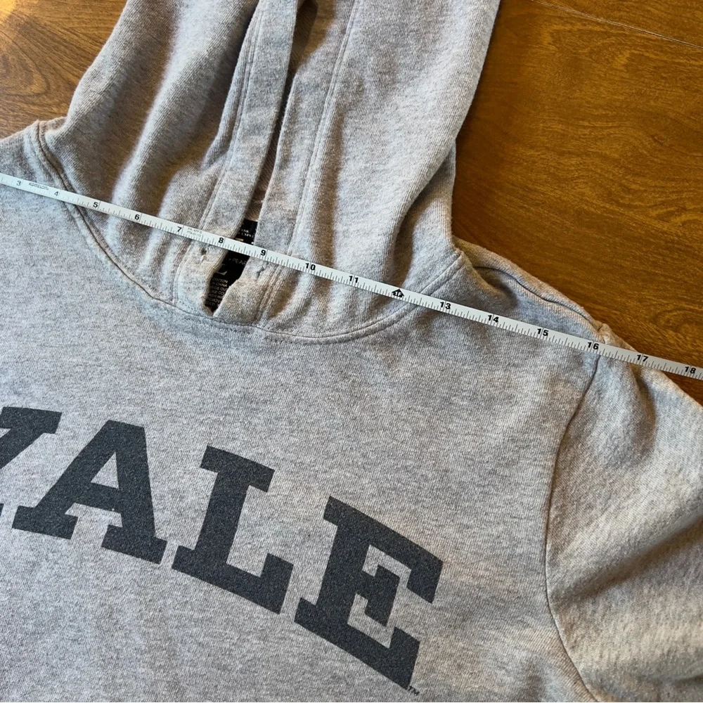 ✅ 3/$20 YALE by Cactus + Pearl Gray Hooded Sweatshirt Top Junior size L